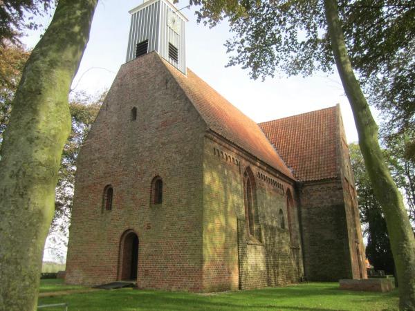 Exterieur kerk Leermens